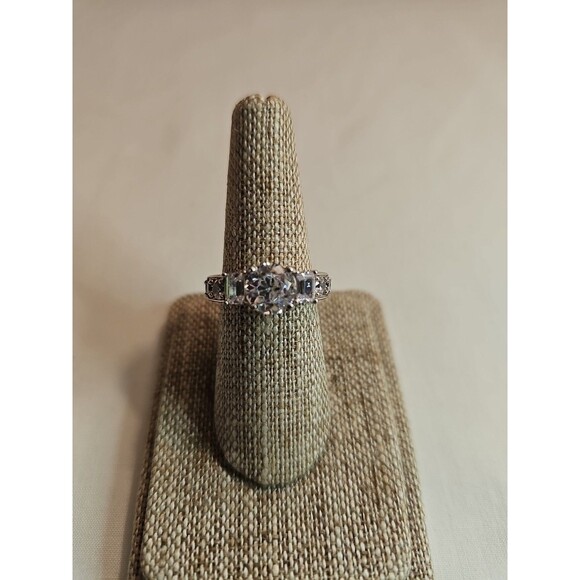 Sterling Silver Ring 925 Round and oblong stones size 7 - Picture 1 of 7